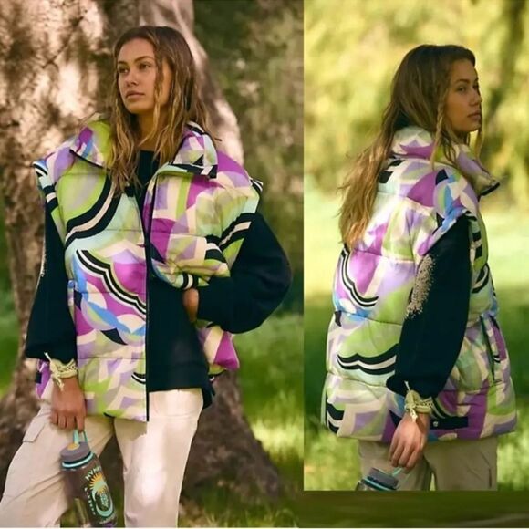 Free People Movement Bubble Printed Puffer Vest S Kai Geo-Super Berry FP cute - Picture 1 of 8